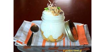 Εκμέκ με ωτία και κρέμα τσιζκέικ