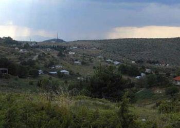 «Μαραζώνει» το ΠΑΡΧΑΡ Κομνηνών λόγω της κακής κατάστασης του δρόμου που εμποδίζει την πρόσβαση στον Οικισμό