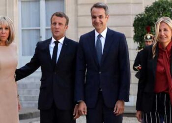 Κ. Μητσοτάκης σε Μακρόν: Πρόσκληση προς τις γαλλικές εταιρίες να επενδύσουν στη χώρα μας