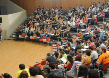 Επανέρχεται η βάση του 10 στις πανελλαδικές εξετάσεις -Τι προανήγγειλε η Νίκη Κεραμέως