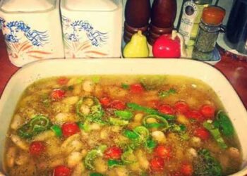 Γίγαντες Φούρνου Με Ντοματίνια, Κρόκο Κοζάνης Και Κεφαλοτύρι