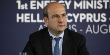 Χατζηδάκης: Ερχονται δύο δοκιμασίες για τη ΔΕΗ το επόμενο τρίμηνο -Ξεκινάει εθελουσία έξοδος