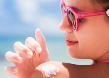 Πάθατε έγκαυμα από τον ήλιο; Αυτά είναι τα βήματα που πρέπει να ακολουθήσετε