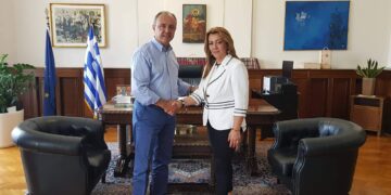 Ο υφ. Εσωτερικών Θ. Καράογλου υποδέχθηκε την επικεφαλής του γραφείου του πρωθυπουργού στη Θεσσαλονίκη, Μαρία Αντωνίου