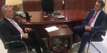 Η υποδοχή του Υφυπουργού Ενέργειας Γεράσιμου Θωμά στην Περιφέρεια από τον Γ. Κασαπίδη (video)