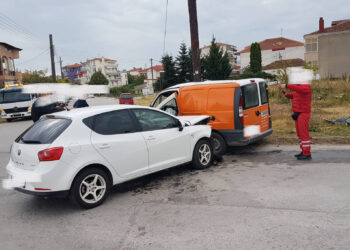 Πτολεμαΐδα: Τροχαίο ατύχημα στη συμβολή των οδών Ελευθέριου Βενιζέλου με Γουμεράς – ΦΩΤΟΓΡΑΦΙΕΣ