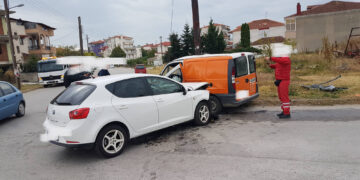 Πτολεμαΐδα: Τροχαίο ατύχημα στη συμβολή των οδών Ελευθέριου Βενιζέλου με Γουμεράς – ΦΩΤΟΓΡΑΦΙΕΣ