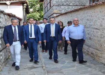 Επίσκεψη υπουργού τουρισμού κ. Χ. Θεοχάρη στο Αρχοντικό της Πούλκως στη Σιάτιστα και το Αρχαιολογικό Μουσείο Αιανής