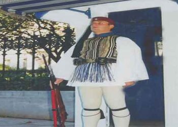 Ο Εύζωνας συμπατριώτης μας, Σταύρος Σωτηρόπουλος, στη Βασιλική Φρουρά το 1951- Από τη στήλη του κ. Γ. Καζαντζή στον Παλμό 4/9/2019