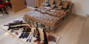 64χρονος στην Πτολεμαΐδα εμπλεκόμενος σε κύκλωμα εμπορίας καλάσνικοφ στην Κρήτη