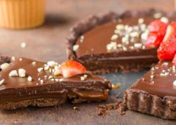 Πανεύκολη συνταγή για σοκολατένιο γλυκό ψυγείου