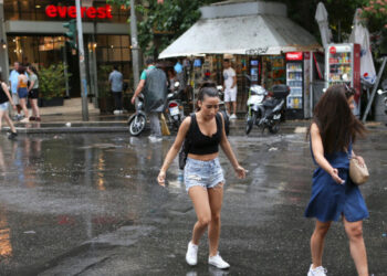 Χαλάει ο καιρός το Σάββατο -Πτώση της θερμοκρασίας, βροχές και καταιγίδες