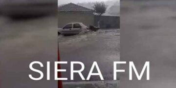 Σιάτιστα: Φοβερή καταιγίδα. Διέκοψε την κυκλοφορία, παρέσυρε κάδους. Βίντεο