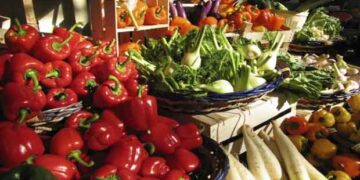 Η λίστα με τα πιο μολυσμένα φρούτα και λαχανικά για το 2019