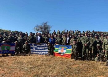 Μεσόβουνο Εορδαίας: Η Μαρία Αντωνίου και ο Γ.Γ. του Υπουργείου Εθνικής Άμυνας βράβευσαν εθνοφύλακες