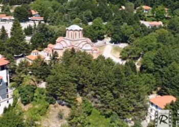 Drone αποκαλύπτει την σπάνια ομορφιά της Παναγίας Σουμελά (video)