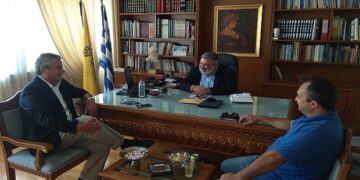 Σε πολύ καλό κλίμα η παράδοση – παραλαβή της Αντιπεριφέρειας ΠΕ Κοζάνης από τον Π. Πλακεντά στον Γ. Τσιούμαρη (video)