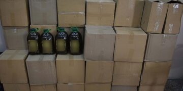 Τρεις συλλήψεις σε περιοχή της Καστοριάς για διακίνηση αμφιβόλου ποιότητας ελαιόλαδου – Κατασχέθηκαν 160 φιάλες