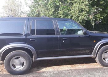 Συνελήφθη 22χρονος αλλοδαπός, σε περιοχή της Φλώρινας, ο οποίος με Ι.Χ. αυτοκίνητο μετέφερε 14 αλλοδαπούς έξω από τη χώρα