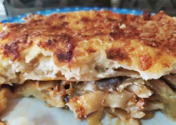 Μαγειρεύοντας με την Αρετή: Λαζάνια με κιμά, μελιτζάνες και μπεσαμέλ γραβιέρας