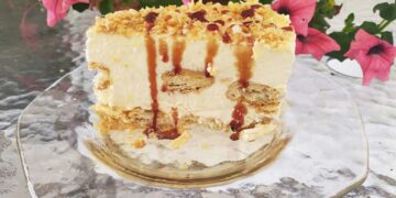 Μαγειρεύοντας με την Αρετή: Τούρτα παγωτό μιλφέιγ!