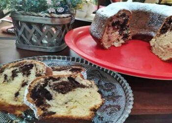 Μαγειρεύοντας με την Αρετή: Κέικ δίχρωμο βανίλιας – σοκολάτας (μαρμπέ)