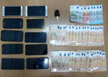 Σύλληψη 27χρονου αλλοδαπού, σε περιοχή της Καστοριάς, για παράνομη μεταφορά 9 αλλοδαπών