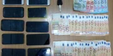 Σύλληψη 27χρονου αλλοδαπού, σε περιοχή της Καστοριάς, για παράνομη μεταφορά 9 αλλοδαπών