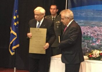 «Διορθώθηκε ένα ανθρώπινο λάθος- Δεν χαρίστηκε τίποτα στο Βελβεντό»- Η ομιλία του Προκόπη Παυλόπουλου- Τι μήνυμα έστειλε στην Τουρκία- Η αναφορά του στα αξιώματα: «Σημασία έχει να είσαι Έλληνας»