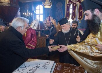 Μέσα από τη Θεία Λατρεία και με τη συμμετοχή πολλού λαού γιορτάστηκε ο Άγιος Διονύσιος ο εν Ολύμπω στο Βελβεντό