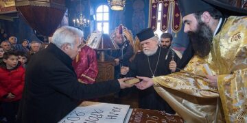 Μέσα από τη Θεία Λατρεία και με τη συμμετοχή πολλού λαού γιορτάστηκε ο Άγιος Διονύσιος ο εν Ολύμπω στο Βελβεντό