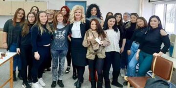 Με πολλές ευχές για νέες επιτυχίες το τμήμα” Τεχνικού Αισθητικής Τέχνης και Μακιγιάζ “του Δημόσιου ΙΕΚ Πτολεμαΐδας έκοψε την παραδοσιακή βασιλόπιτα