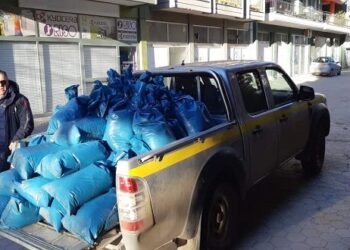 Διανομή αλατιού από το Δήμο Εορδαίας στα σχολεία