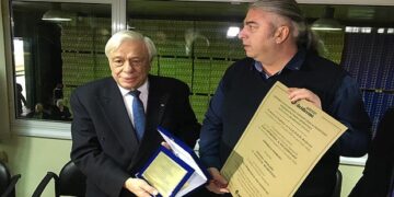 Επίτιμος πρόεδρος στον ΑΣΕΠΟΠ Βελβεντού ο Προκόπης Παυλόπουλος – Το σχόλιο του Προέδρου της Δημοκρατίας: “Δεν θα μείνω χωρίς δουλειά”! (VIDEO)