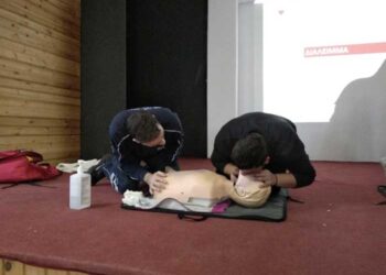 Ενημέρωση των μαθητών και των καθηγητών του ΕΠΑ.Λ Σερβίων για την Καρδιοπνευμονική Αναζωογόνηση (ΚΑΡΠΑ) και τη χρήση του απινιδωτή