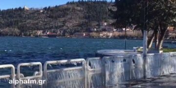 Η παγωμένη αλλά πανέμορφη Καστοριά  (video)