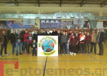 Το τμήμα μπάσκετ του Αρίωνα έκοψε τη πίτα του για τη νέα χρονιά (φωτό- βίντεο)