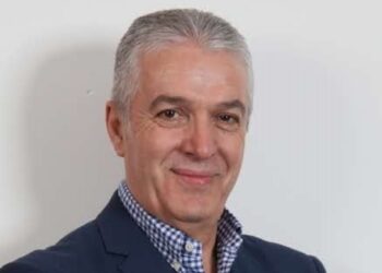 Αθήνα-Δυτική Μακεδονία   450 χιλιόμετρα πολύ μακριά……….