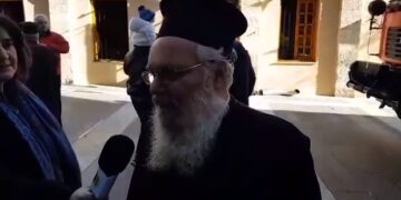 Τι δήλωσε για τη φωτιά στον Άγιο Νικόλαο και από τι προκλήθηκε ο πατήρ Δημήτριος – Τι εργασίες θα γίνουν για να αποφευχθεί στο μέλλον ανάλογο συμβάν (VIDEO)