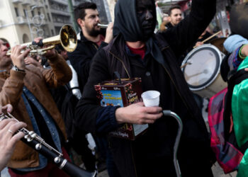 Καστοριά: Με παρέλαση μπουλουκιών ολοκληρώνονται σήμερα τα Ραγκουτσάρια -Στους -5 βαθμούς