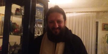 Αγιασμός σε όλα τα σπίτια των ενοριτών του Ιερού Ναού Αγίου Στεφάνου από τον Αρχιμανδρίτη Τιμόθεο Τσισμαλίδη