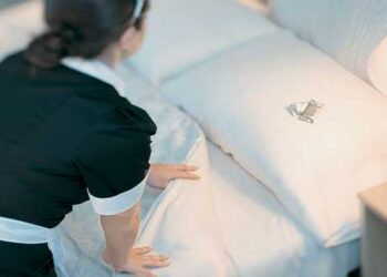 Από ξενοδοχείο στον Άγιο Αθανάσιο Πέλλας ζητούνται δυο γυναίκες για εργασία (καμαριέρες)