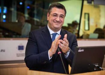 Υποψηφιότητα Τζιτζικώστα – “Πρωτιά” στα Ευρωπαϊκά Όργανα