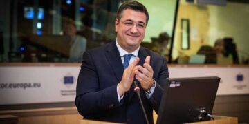 Υποψηφιότητα Τζιτζικώστα – “Πρωτιά” στα Ευρωπαϊκά Όργανα