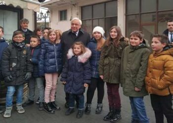 Στη γιορτή για την επανασύσταση του Δήμου διακηρύχτηκε στο Βελβεντό  από τα πιο επίσημα χείλη, από τον Πρόεδρο της Δημοκρατίας κ. Προκόπιο Παυλόπουλο, η ιστορική αλήθεια: ‘’Η Μακεδονία είναι μία και είναι Ελληνική’’! του παπαδάσκαλου Κωνσταντίνου Ι. Κώστα