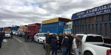 Σε στάση αναμονής οι ιδιοκτήτες φορτηγών δημόσιας χρήσης – Τι λένε μετά τη συνάντηση με Κασαπίδη και Νίκου (βίντεο)