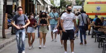 Κορονοϊός: Νέα μέτρα οικονομικής στήριξης για τις περιοχές που βρίσκονται στο “κόκκινο” – Δείτε αναλυτικά