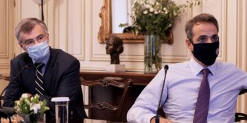 Κορωνοϊός: Συσκέψεις στο Μαξίμου για τα νέα μέτρα – Ίσως και εντός της ημέρας οι ανακοινώσεις
