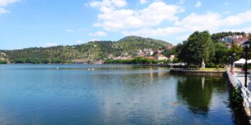 Κρούσματα σε τρία καφέ μπαρ της Καστοριάς – Ανακοινώσεις