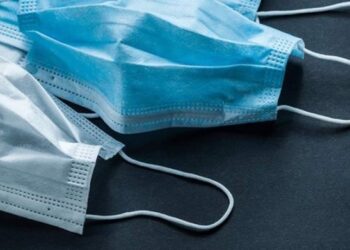 Απόφαση: Υποχρεωτική μάσκα και στα διαλείμματα των μαθητών στα σχολεία περιοχών που έχουν χαρακτηριστεί επίπεδα 3 και 4